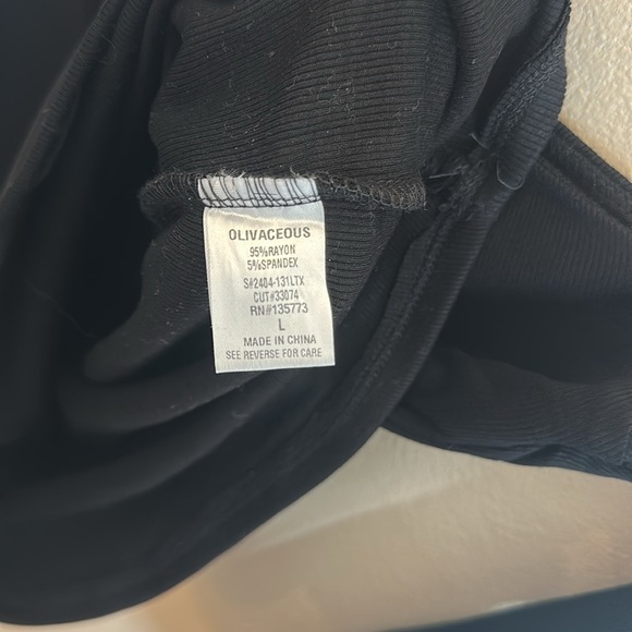 OLIVACEOUS Off The Shoulder Top Long Sleeve  Black Womens Size Large - Picture 6 of 7